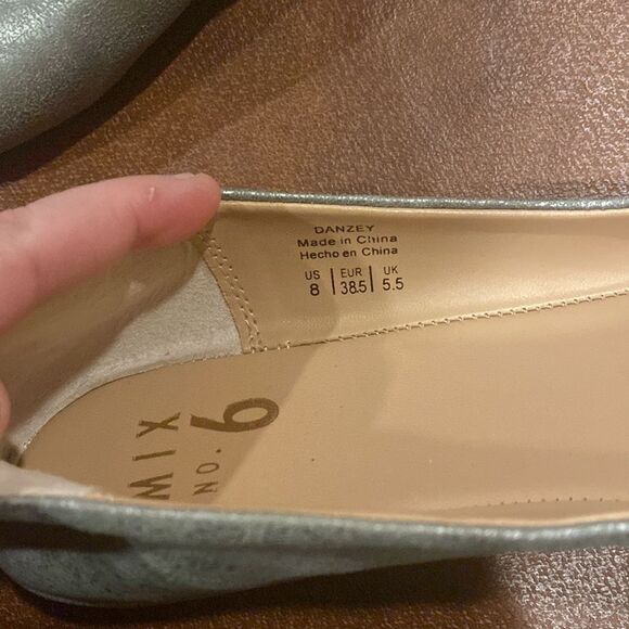 Mix No. 6 Silver Ballet Flats Women's Size 8 VGUC - Picture 4 of 6